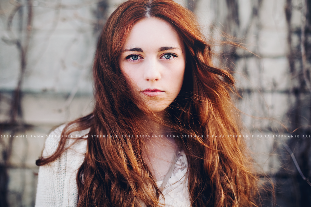 Portrait of senior girl by Stephanie Pana Photography