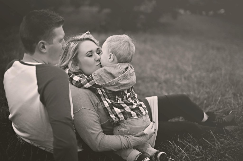 Portrait of Lindsey Scholz's family by Tiny Feet Photography by Ashley Walters