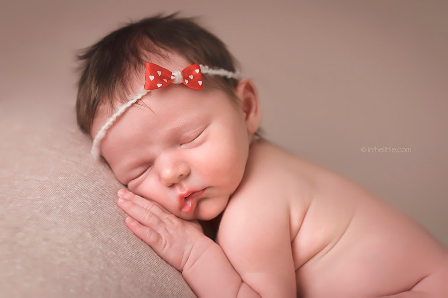 Best-Newborn-Photographer-Saint-Louis-Missouri-Facebook_021014