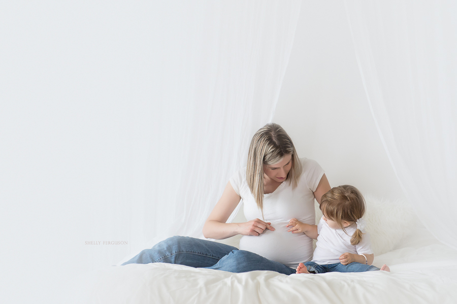 Lifestyle maternity photography