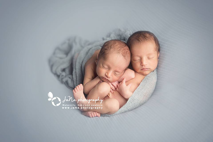 about-us_photography_vancouver_jana25-twins