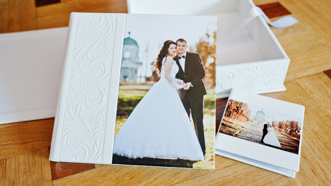 Market your photography business by giving vendors albums.